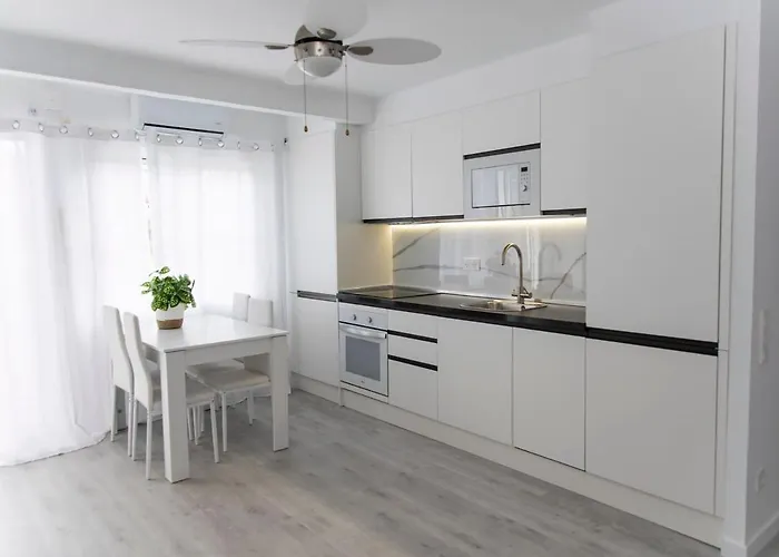 Seahomes Vacations - Center Apt Tossa De Mar * Tossa de Mar